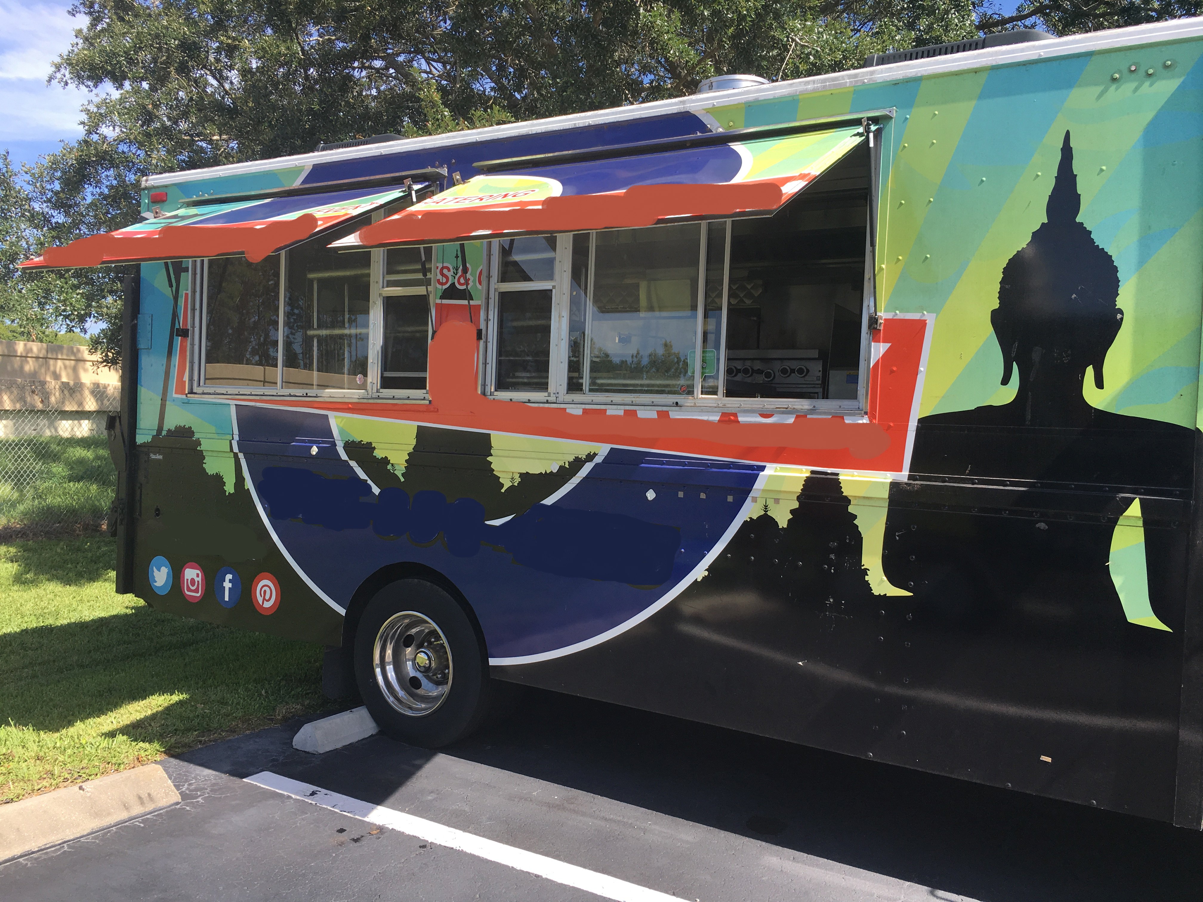 Serving Window of Food Truck For Sale Serving Window of Food Truck For Sale