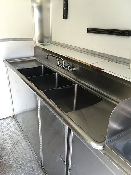 Formaggios pizza trailer 7