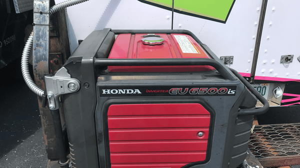 Honda Generator on Lizzie Cakes