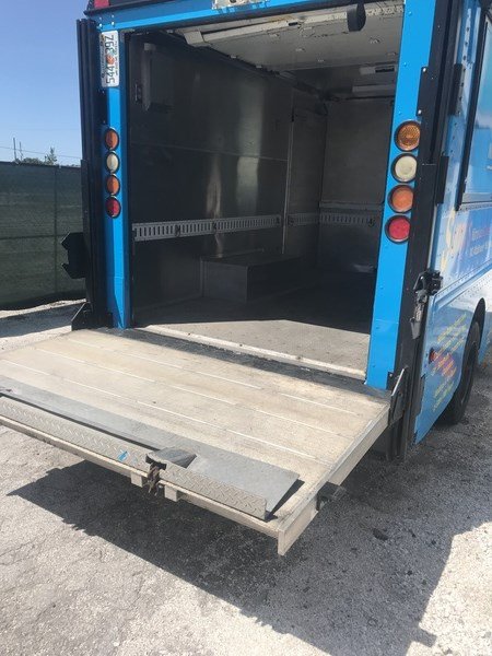 Florida Food Truck for sale Workhorse Food Truck for sale in florida