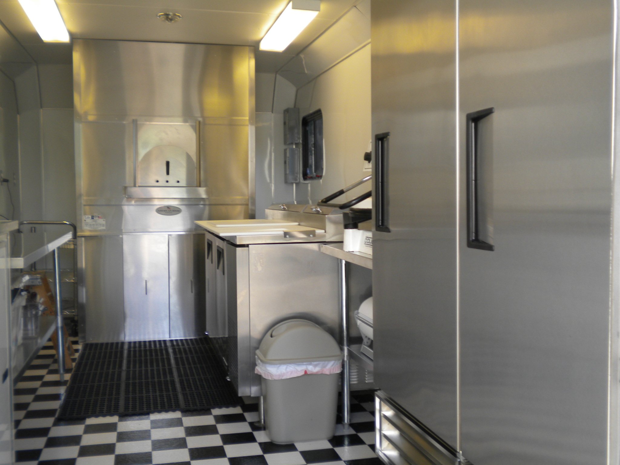 Wood Fire Pizza Trailer 2